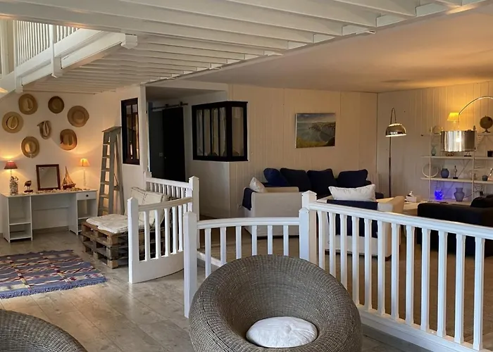 Daire Grand Duplex En Front De Avec 3 Chambres, Animaux Acceptes, Equipements Complets, - Fr-1-487-321 Cabourg